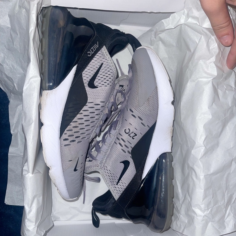 Women’s Air Max 270’s